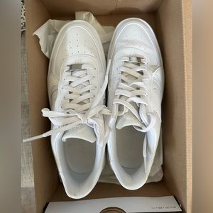 Air force 1 platform